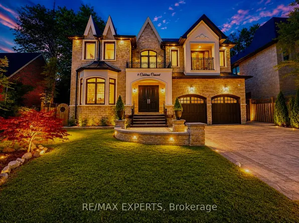 9 Calderon Cres, Toronto, ON M2R 2E4