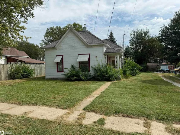 621 N 11th St, Clarinda, IA 51632
