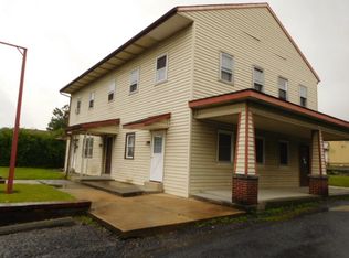 1102 E Old Cumberland St APT 2, Lebanon, PA 17042