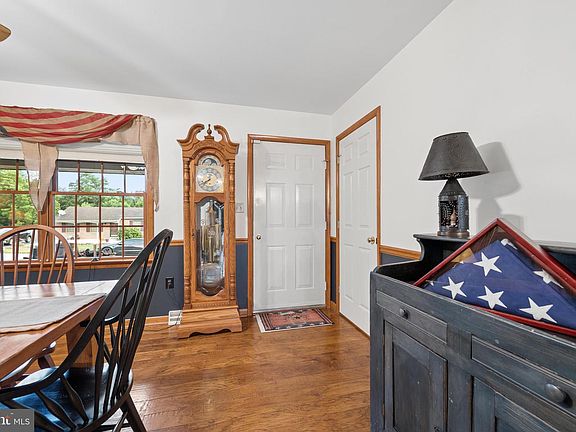 4th image of 429 Chartridge Dr