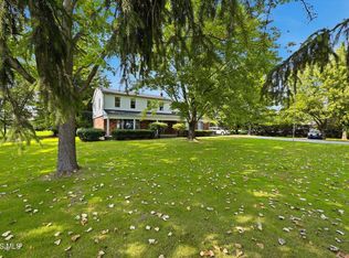 5449 Mitchaw Rd, Sylvania, OH 43560