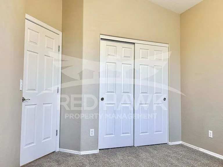 6660 E Roland St — Photo 11