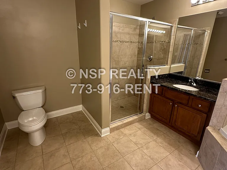 2-20 Itasca Pl #420 — Photo 10