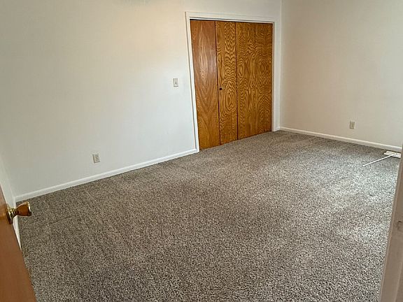 5th image of 301 W North St #9