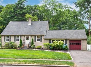 212 Midway Ave, Fanwood, NJ 07023
