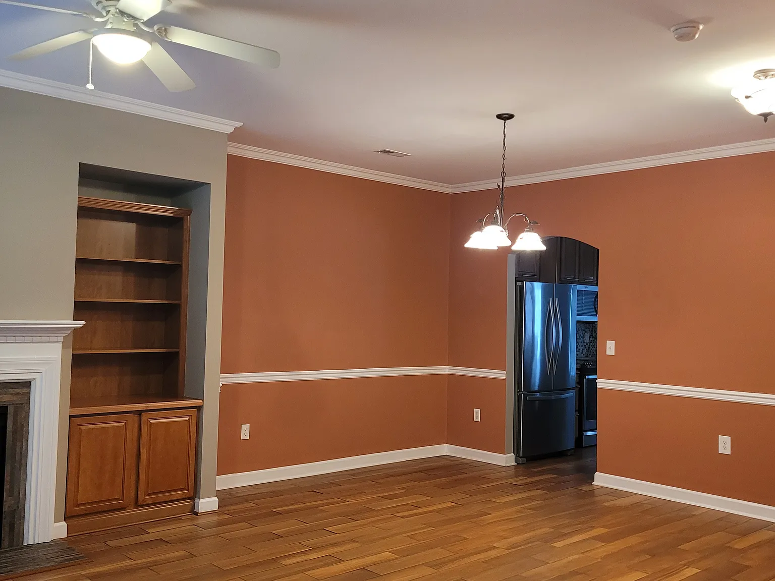 2 bed, 2.5 bath, 1500 sqft, $2,200 — Photo 2