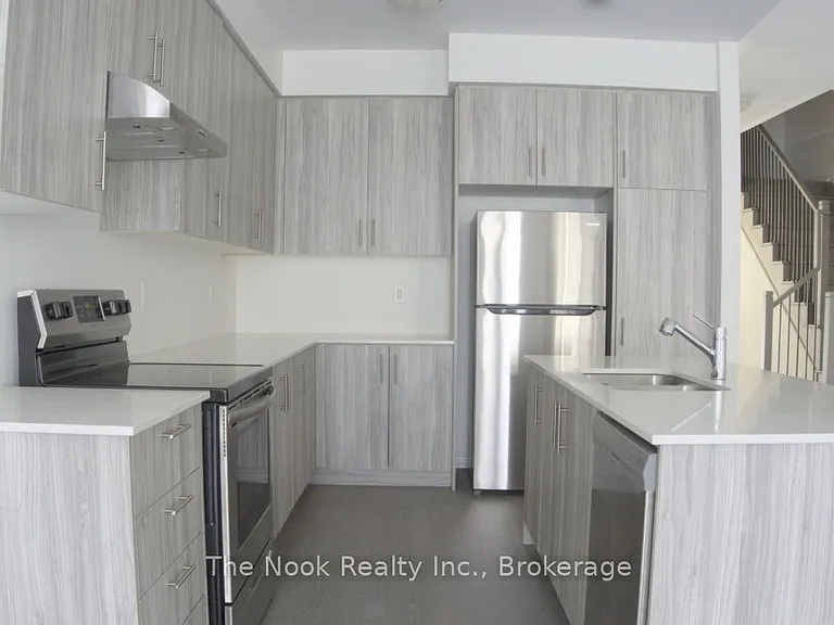 26 Louise Cres — Photo 5