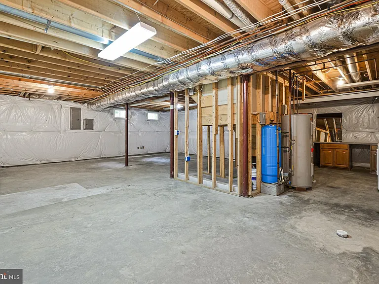 1525 Walters Ln — Photo 30