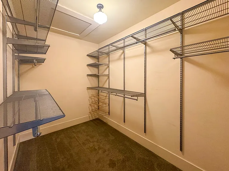 1123 Marion Ave — Photo 22