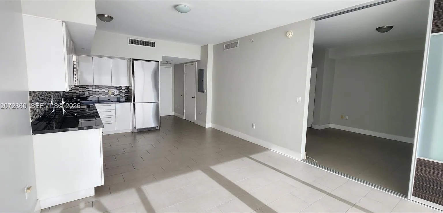 Mint Condo — Photo 1