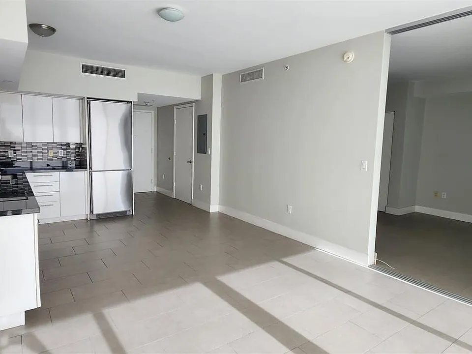 92 SW 3rd St #4308