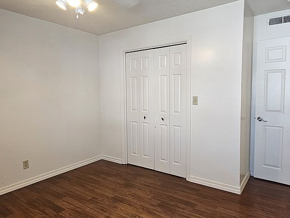 4th image of 602 E Chestnut St