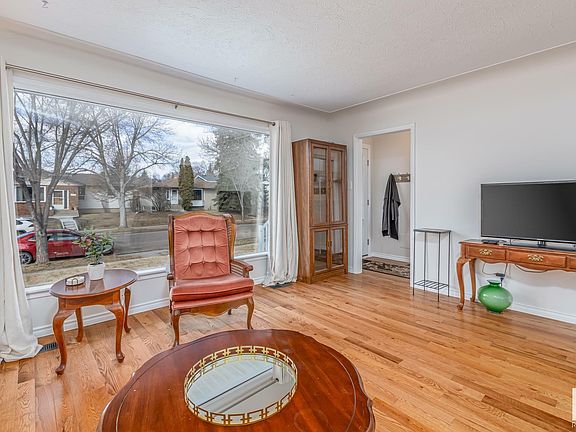4th image of 10939 146th St NW