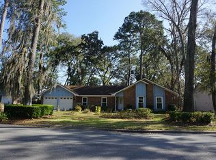 1 River Oaks Rd, Savannah, GA 31410