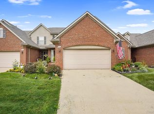 2262 Woodale Ave, Ypsilanti, MI 48198