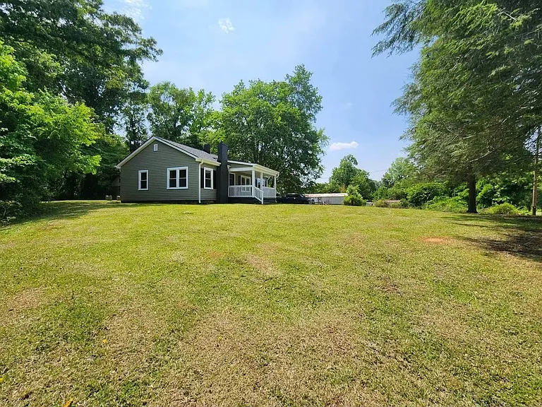 112 Jackson Ave — Photo 3