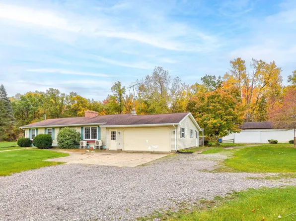 19585 W Brady Rd, Elsie, MI 48831