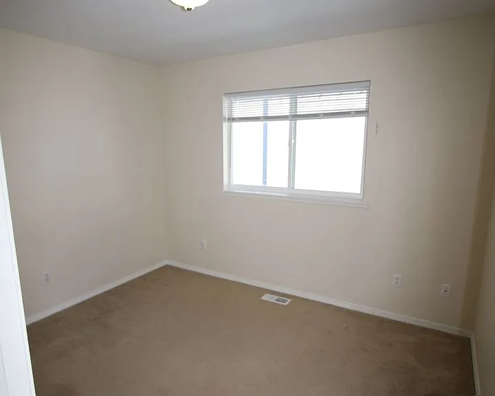 8926 Meadow Park Cir — Photo 12
