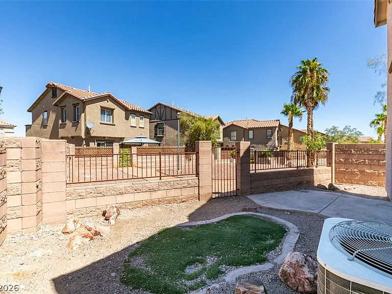 1155 Paradise Garden Dr — Photo 35