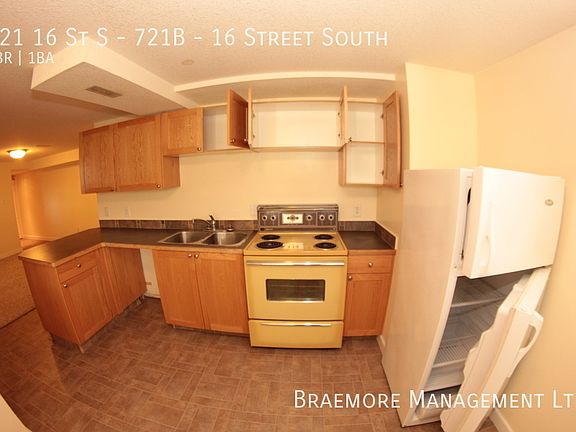2nd image of 721 16th St S #721B