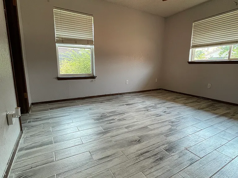 1000 Cottonwood Dr — Photo 9
