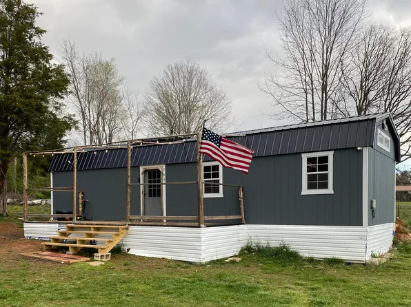 764 Lakeshore Dr, Burnside, KY 42519