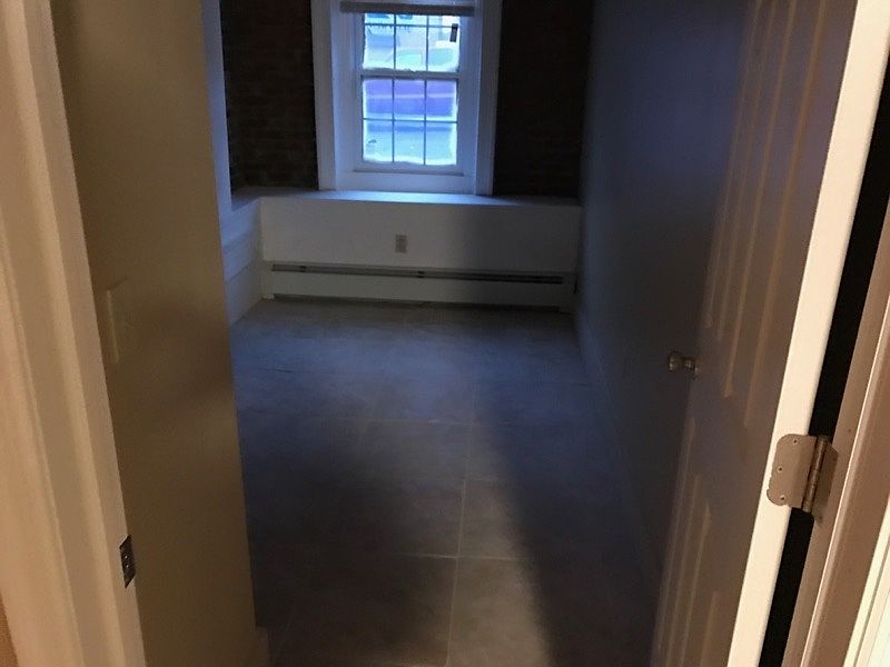 2nd image of 39 Catherine St #1