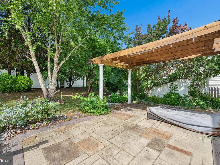 110 Bedrock Dr — Photo 49