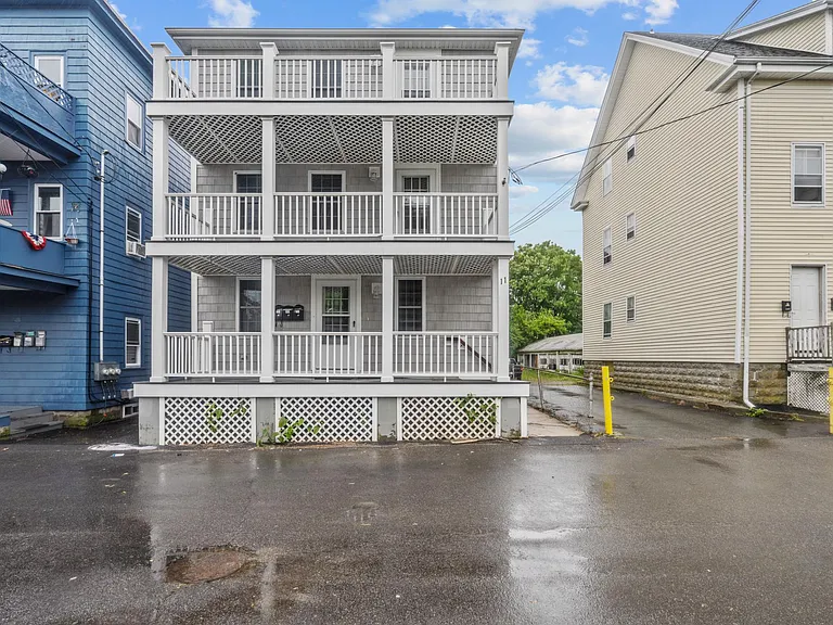 11 Siegel St #1-2 — Photo 2