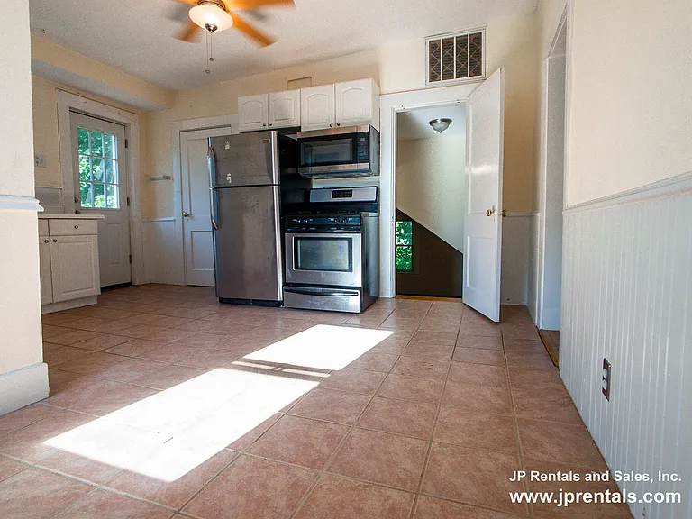 68 McBride St #3 — Photo 1