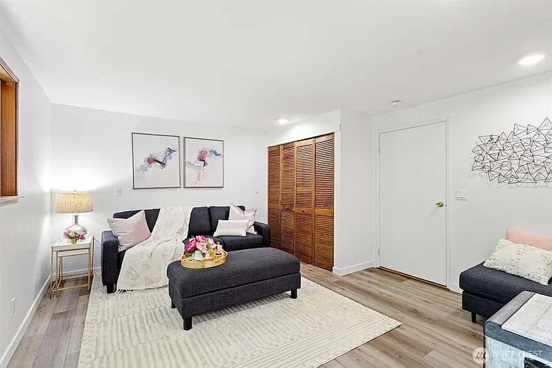 Thumbnail 17