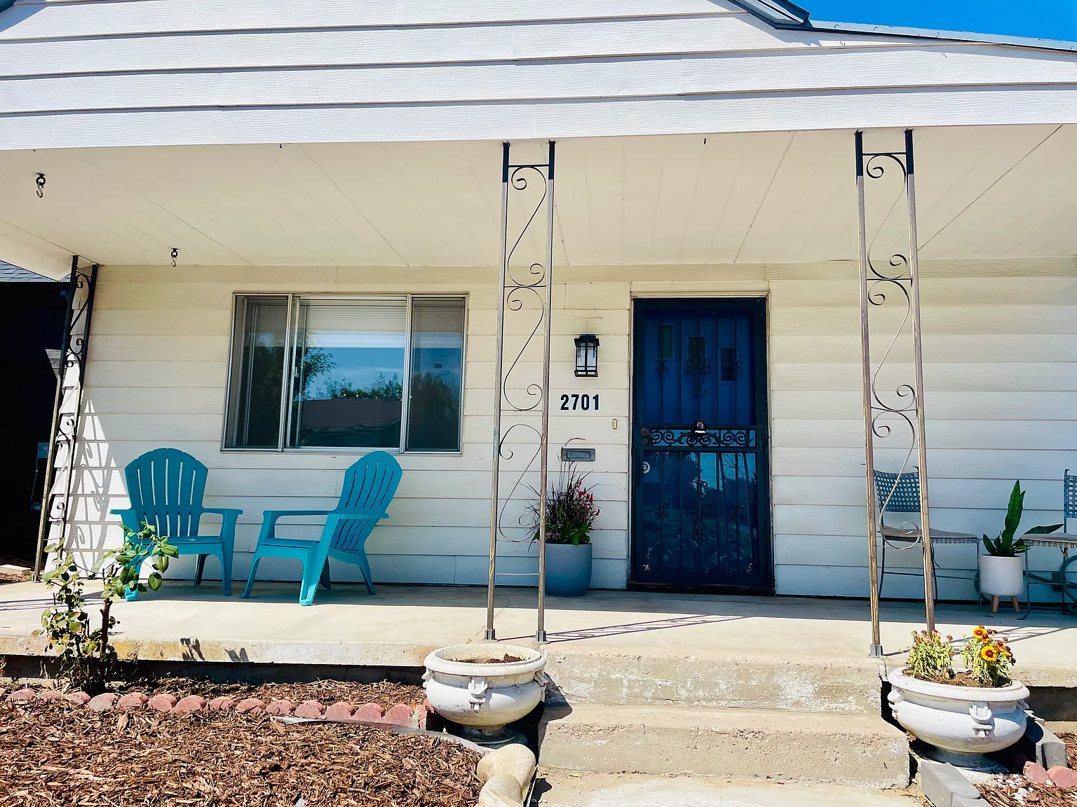 4 bed, 2200 sqft, $2,900 — Photo 2