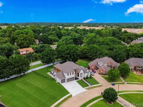 305 S 79th St, Broken Arrow, OK 74014