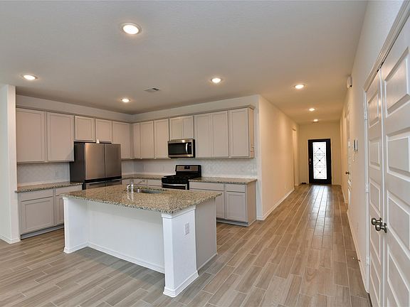 5th image of 23111 Forebear Dr