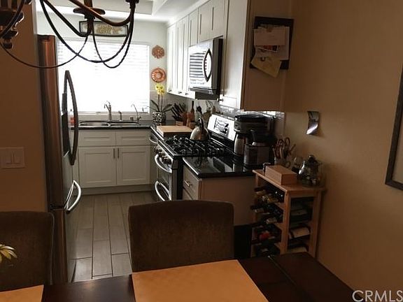 2nd image of 2037 E Yale St