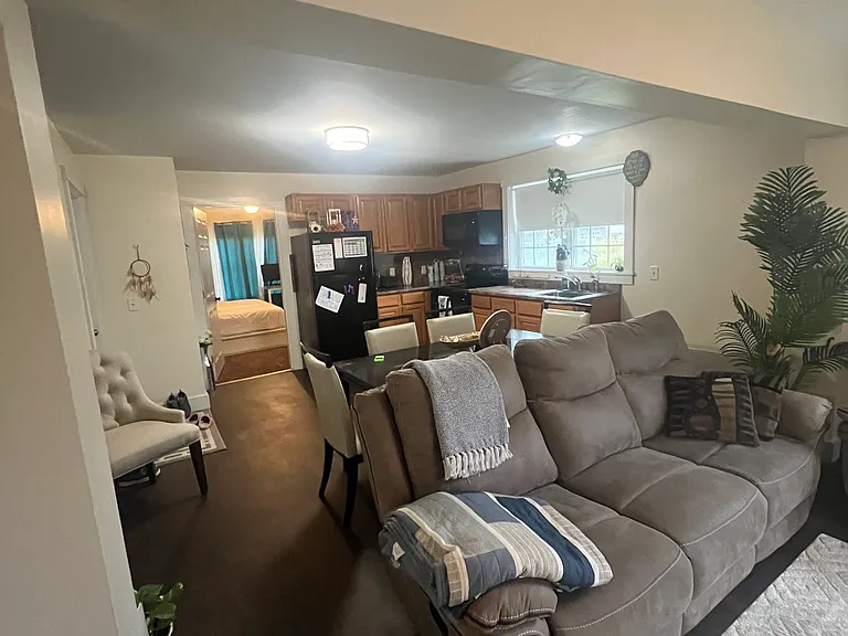 482 Essex St #2 — Photo 5