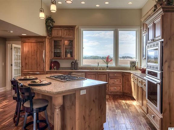 4th image of 29216 Lakeside Dr