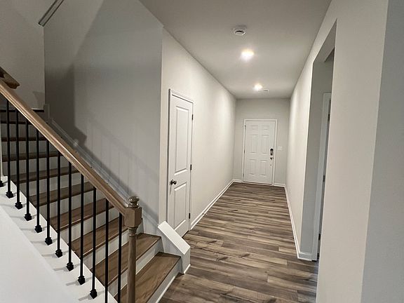 5th image of 36 Heartwood Ln