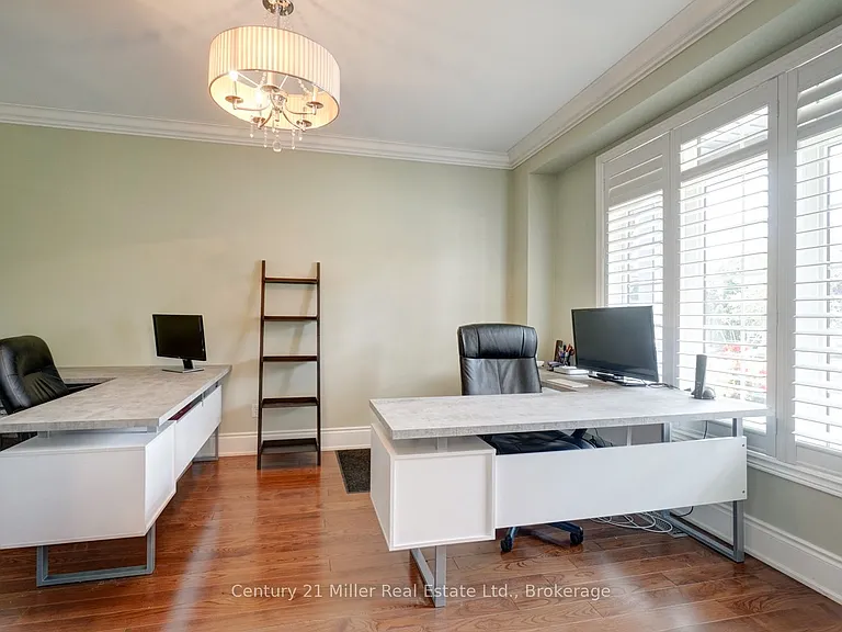8 Watercliff Pl — Photo 5