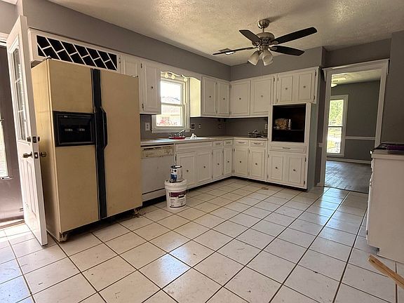 4th image of 6282 Starlight Dr