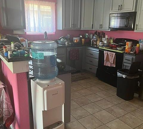 3rd image of 3535 Belden St