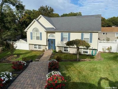 287 Echo Ave, Sound Beach, NY, 11789