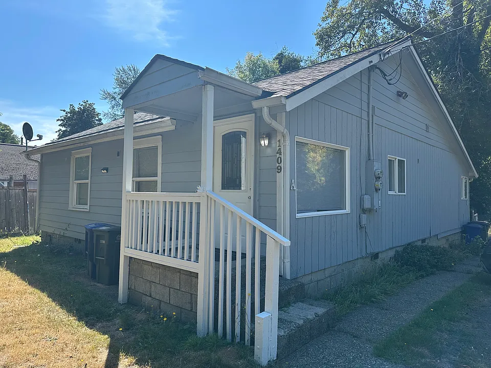 1409 W Railroad Ave #A