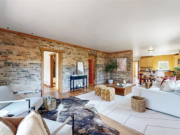3rd image of 609 Boyd Street