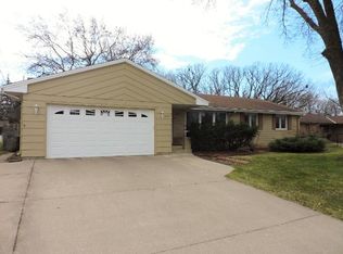 6917 45th Ave N, Crystal, MN 55428