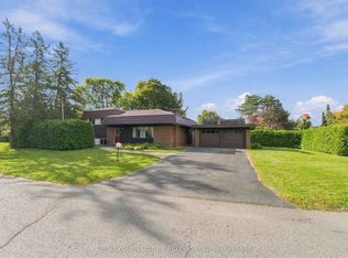 3 Sandwell Cres, Ottawa, ON K2K1V2