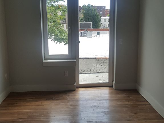 4th image of 1038 Greene Ave #1CC