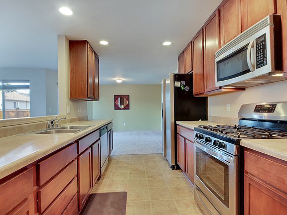 4th image of 1823 E 43rd St