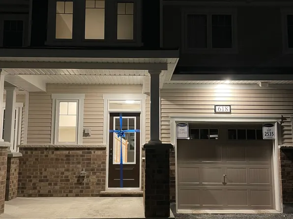 618 Allied Mews E, Ottawa, ON K2S 3A2