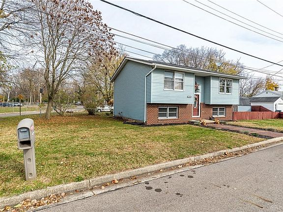 2nd image of 4516 E Venetian Way